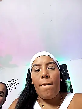 Dark Honey Duo online show from April 28, 3:22 am