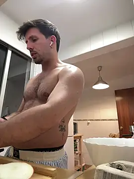 Snapshot of MathiasBellucci chatting on May 14, 9:10 pm MathiasBellucci online show from May 14, 9:10 pm