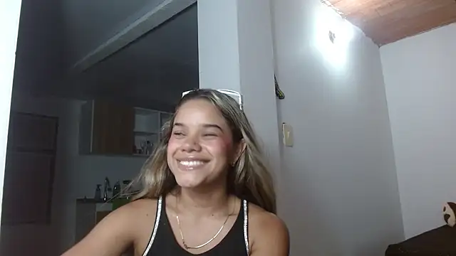 Snapshot of little_babyboo_ chatting on June 18, 2:56 am little babyboo online show from June 18, 2:56 am