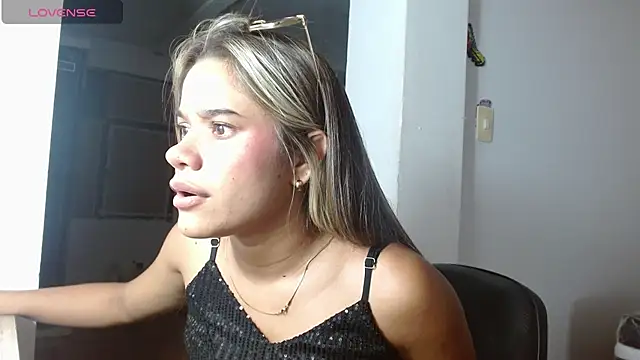 Snapshot of little_babyboo_ chatting on July 5, 12:50 am little babyboo online show from July 5, 12:50 am