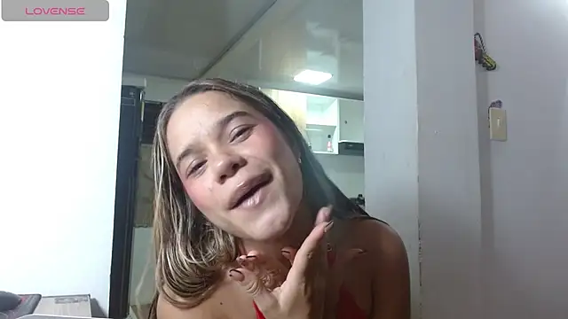Snapshot of little_babyboo_ chatting on July 9, 1:09 am little babyboo online show from July 9, 1:09 am