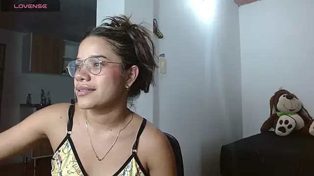 Snapshot of little_babyboo_ chatting on July 11, 4:48 am little babyboo online show from July 11, 4:48 am