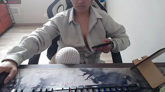Snapshot of Melissaleehot chatting on May 27, 7:11 pm Melissaleehot online show from May 27, 7:11 pm
