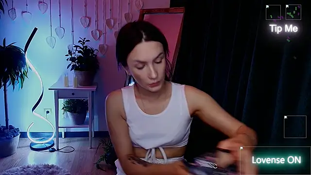 Snapshot of 1i1yfoxxx chatting on May 15, 2:29 am 1i1yfoxxx online show from May 15, 2:29 am