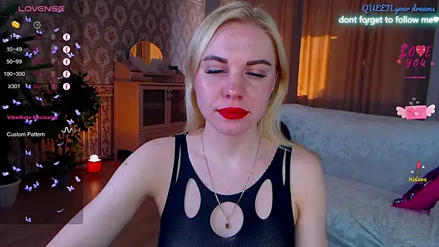 Snapshot of FromRussia chatting on April 25, 1:19 am FromRussia online show from April 25, 1:19 am