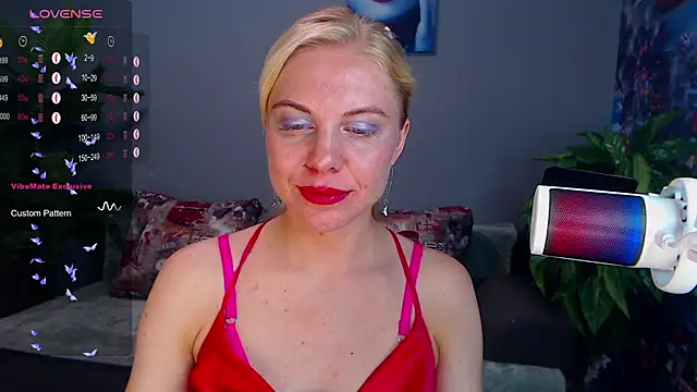 Snapshot of FromRussia chatting on June 25, 1:49 am FromRussia online show from June 25, 1:49 am