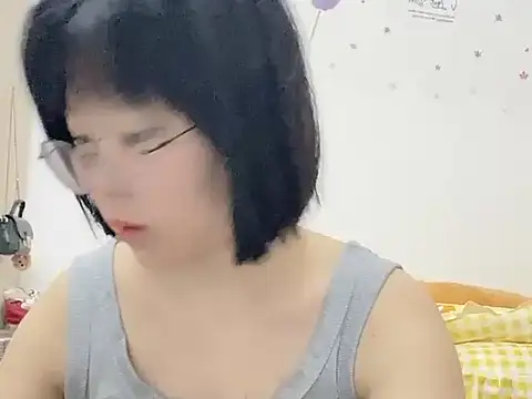 Belle-LL online show from April 28, 2:44 pm