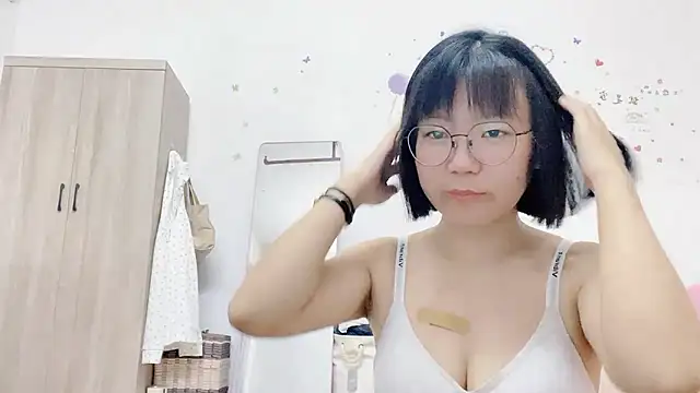 Belle-LL online show from May 14, 5:53 pm