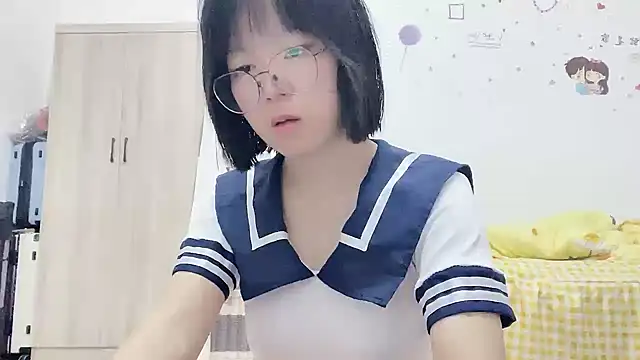 Belle-LL online show from May 28, 3:09 pm
