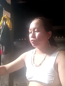 Snapshot of phuongtrinh1 chatting on April 21, 5:03 am phuongtrinh1 online show from April 21, 5:03 am
