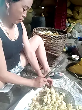 Snapshot of phuongtrinh1 chatting on June 16, 4:26 am phuongtrinh1 online show from June 16, 4:26 am