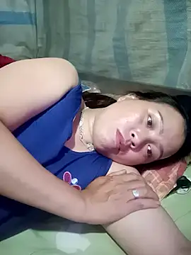 phuongtrinh1 online show from June 19, 3:00 am