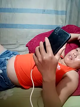 phuongtrinh1 online show from June 22, 1:40 am