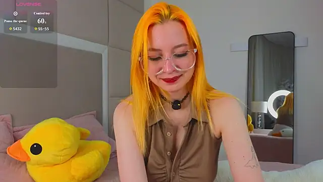 Snapshot of TwinkleFox chatting on May 30, 9:50 am TwinkleFox online show from May 30, 9:50 am