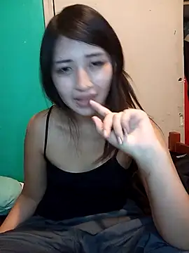 Snapshot of HonyHanna chatting on May 6, 3:35 am HonyHanna online show from May 6, 3:35 am