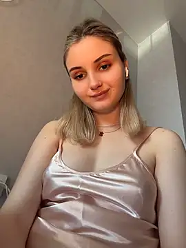 AmeliaLux online show from May 17, 10:22 am