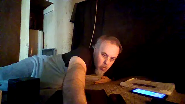 Nightshade1195 online show from May 13, 4:04 pm