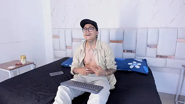 Antony D ossa online show from April 28, 7:52 pm