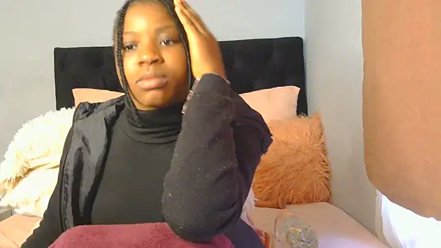 julianaa19 online show from May 26, 6:31 am