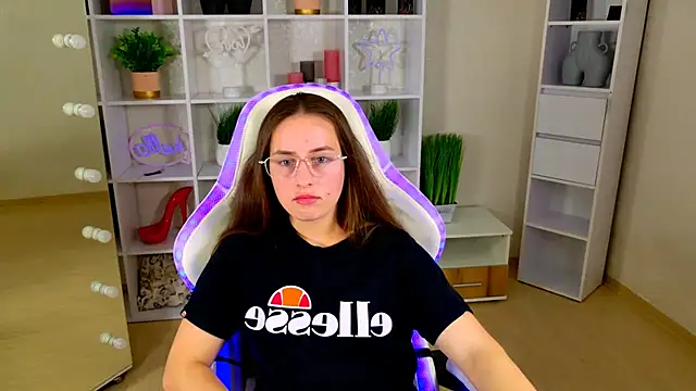 NadinnL online show from May 21, 6:42 am