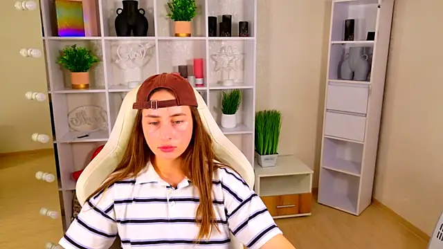 NadinnL online show from May 24, 6:40 am