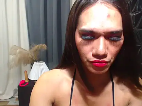 Queen Haliyah online show from May 22, 10:32 am