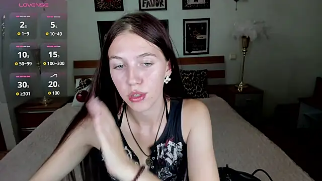 Snapshot of MaryRapunzel chatting on July 13, 7:49 pm MaryRapunzel online show from July 13, 7:49 pm