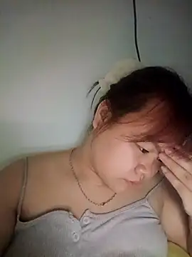 Truxcy1 online show from April 28, 12:53 am