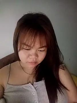 Truxcy1 online show from May 3, 10:27 pm
