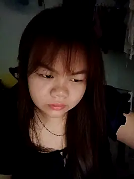 Truxcy1 online show from May 6, 10:37 pm