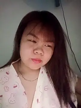 Truxcy1 online show from May 8, 12:43 pm
