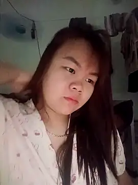 Truxcy1 online show from May 9, 12:49 am