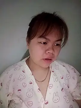 Truxcy1 online show from May 12, 12:52 am