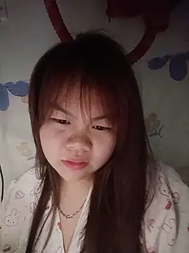 Truxcy1 online show from May 17, 5:31 pm