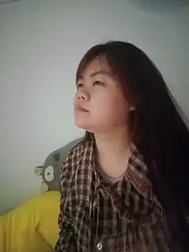 Truxcy1 online show from May 19, 1:56 am