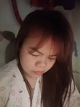 Truxcy1 online show from May 20, 7:53 pm