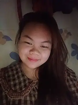 Truxcy1 online show from May 21, 4:36 pm