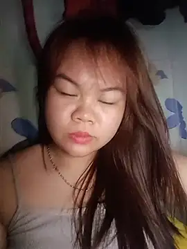 Truxcy1 online show from May 22, 7:19 pm