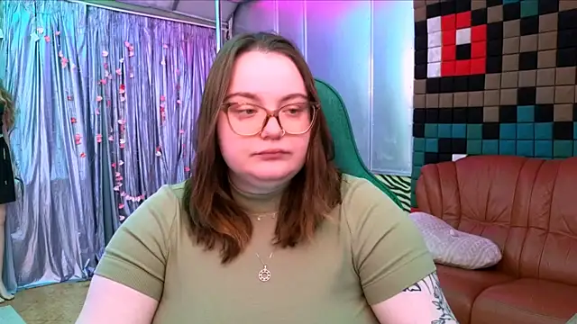 CatherineClaire online show from May 6, 3:28 pm