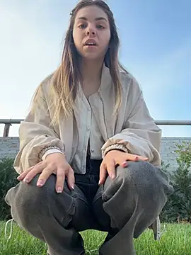 Mila Cutie online show from May 13, 3:15 am
