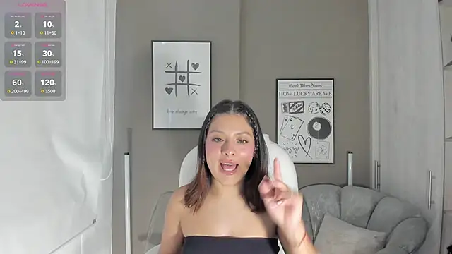 Snapshot of GeorginaMontclair chatting on April 30, 8:04 pm GeorginaMontclair online show from April 30, 8:04 pm