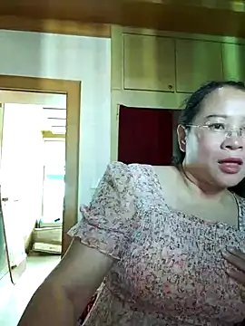 Snapshot of lymm78 chatting on May 20, 11:55 pm lymm78 online show from May 20, 11:55 pm