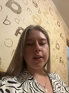 Snapshot of anna_nan chatting on August 2, 6:50 pm anna nan online show from August 2, 6:50 pm