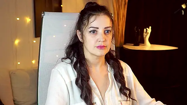 AureliaVane online show from May 23, 6:23 pm
