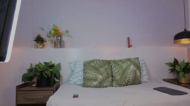 lily obsession online show from May 6, 12:54 pm