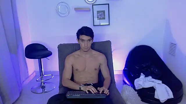 Snapshot of dante_18cm_ chatting on May 17, 1:14 am dante 18cm online show from May 17, 1:14 am