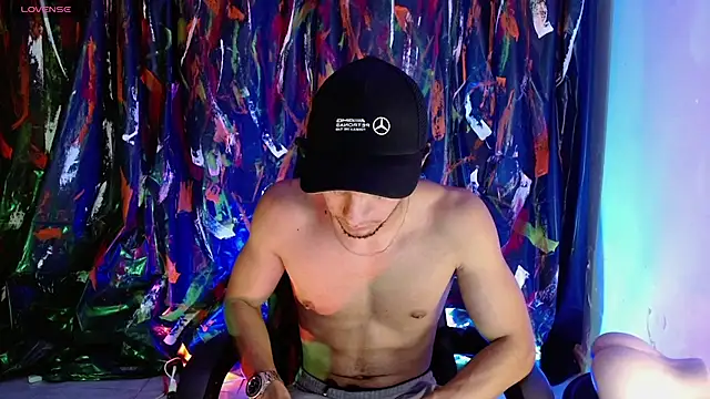Snapshot of dante_18cm_ chatting on May 28, 12:52 am dante 18cm online show from May 28, 12:52 am