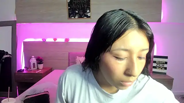 Snapshot of Selene_Rushe chatting on May 6, 1:27 pm Selene Rushe online show from May 6, 1:27 pm