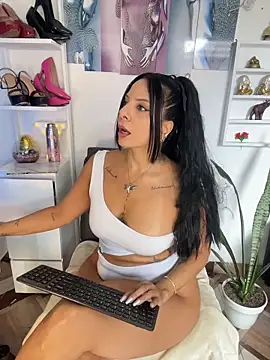 Snapshot of Temis_Selene chatting on May 20, 8:37 pm Temis Selene online show from May 20, 8:37 pm