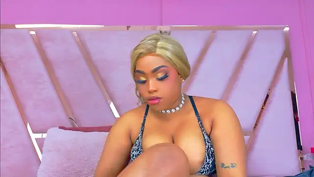 TiannahGlow online show from May 16, 12:26 pm